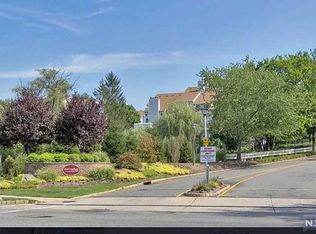 2 Cliff Dr #47, Englewood, NJ 07631