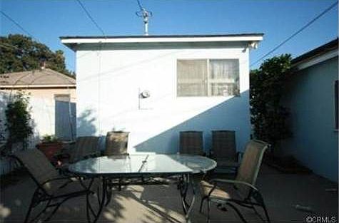 2nd image of 221 Kensington Way