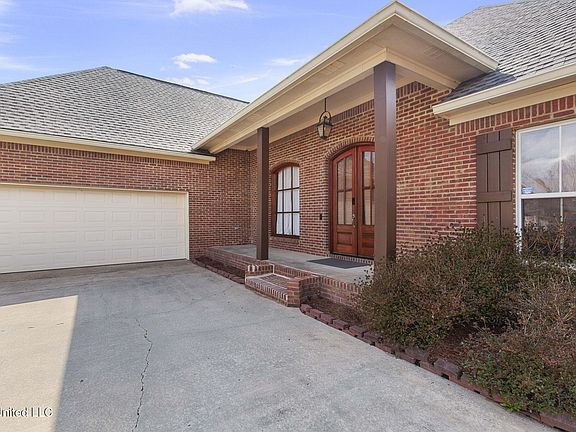 5th image of 716 Huntington Cv