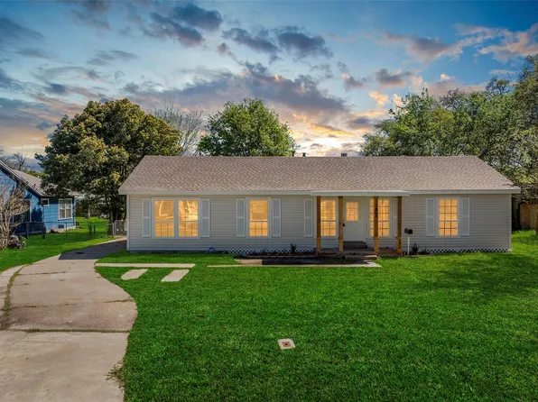 1405 Austin St, La Marque, TX 77568