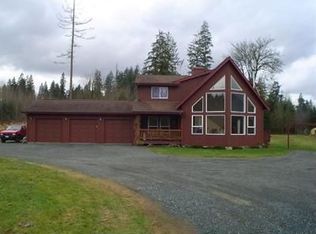 17310 Engebretsen Rd, Granite Falls, WA 98252