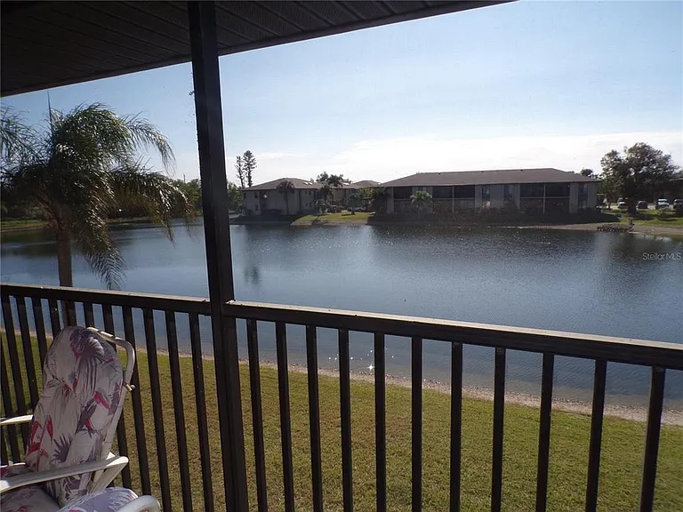 4016 Oakview Dr #J9 — Photo 5
