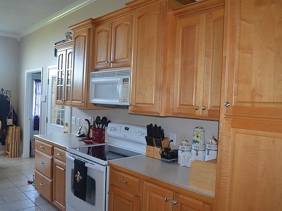 3rd image of 6920 W Savannah Ln