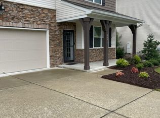 649 Stapleford Ln, Fuquay Varina, NC 27526