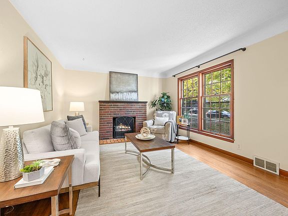 5th image of 4445 30th Ave S