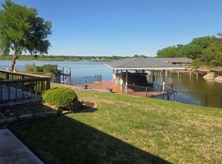 568 Harbor Cir, Azle, TX 76020