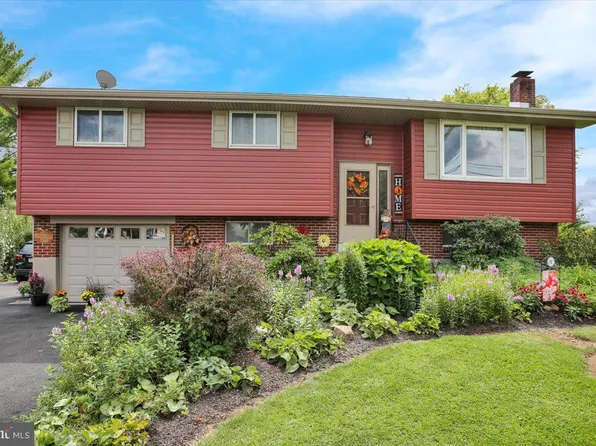 2776 W Philadelphia Ave, Oley, PA 19547
