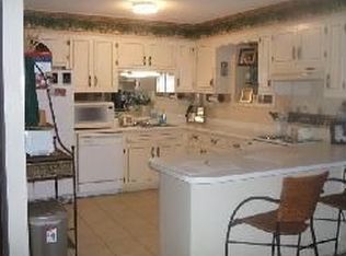 108 S Railroad Ave, Springfield, GA 31329