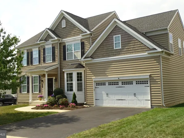 375 Meadow Ln, Telford, PA 18969