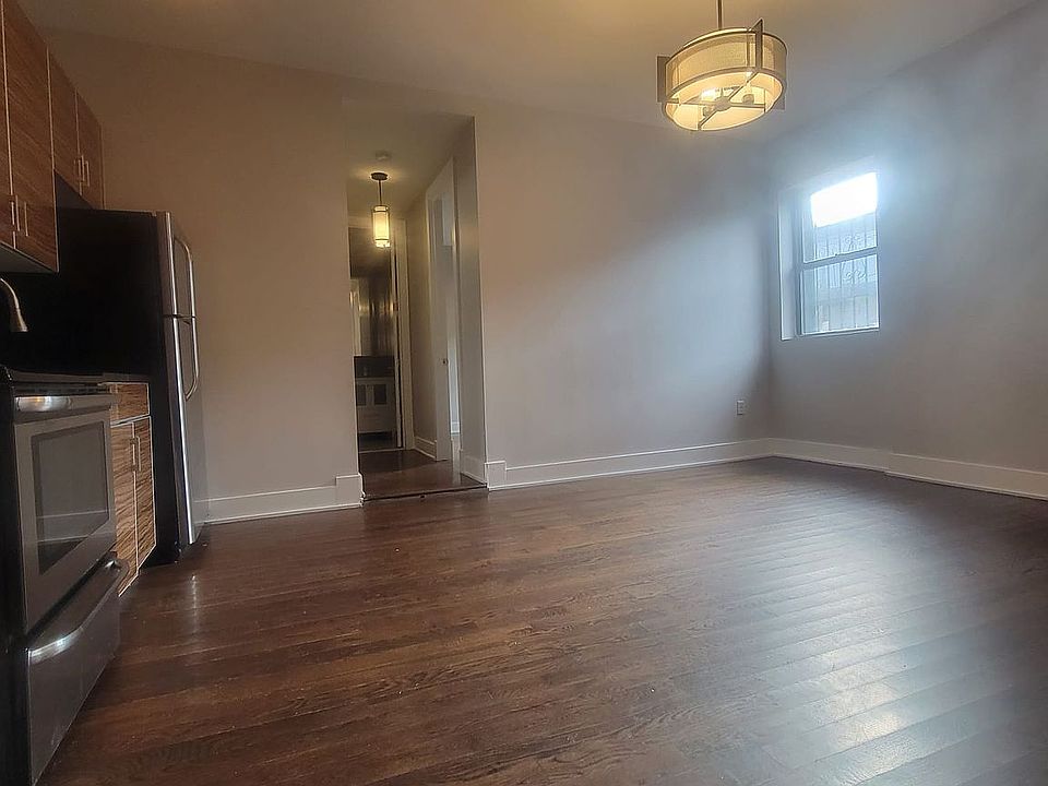 1st image of 924 Dean St APT 2