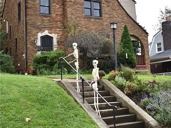 2nd image of 3558 McClure Ave