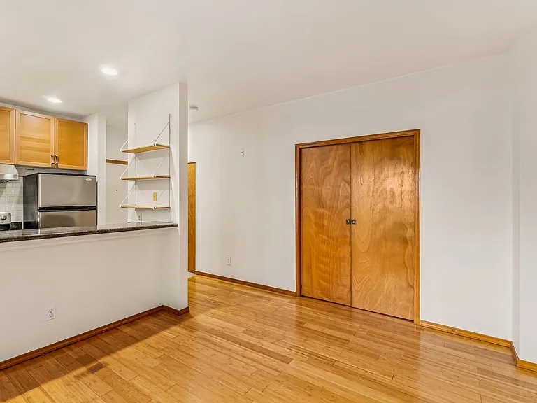 1828 11th Ave #103 — Photo 5