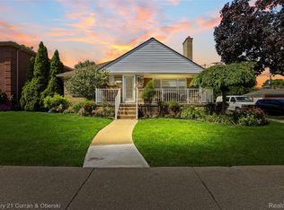 6151 Oakman Blvd, Dearborn, MI 48126