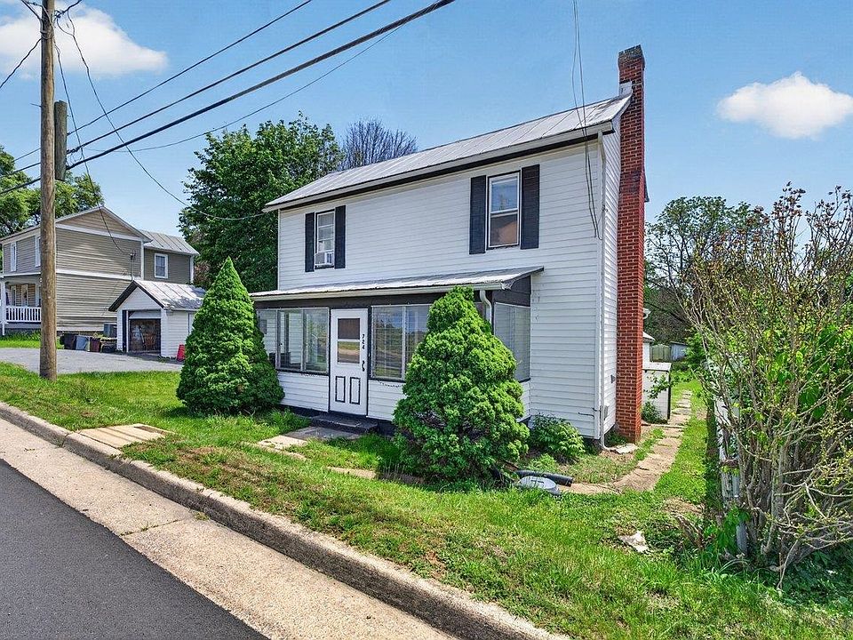1st image of 724 Newtown Rd