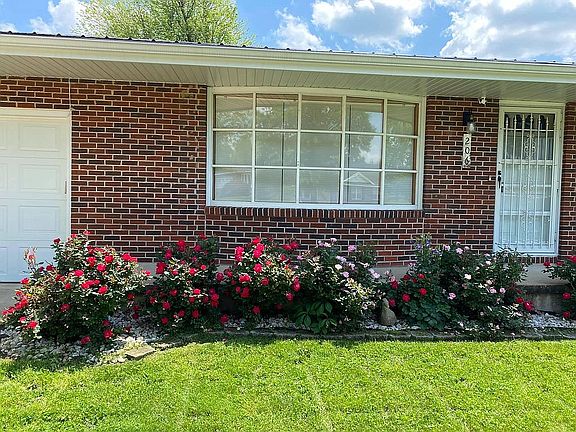 2nd image of 206 El Donna Ave