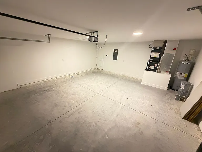 2614 Palomar Ave SE — Photo 41