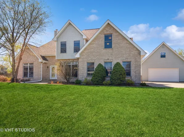 24101 W Rose Ave, Lake Zurich, IL 60047