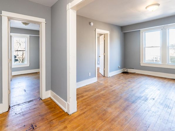 568 Farrington St APT 1