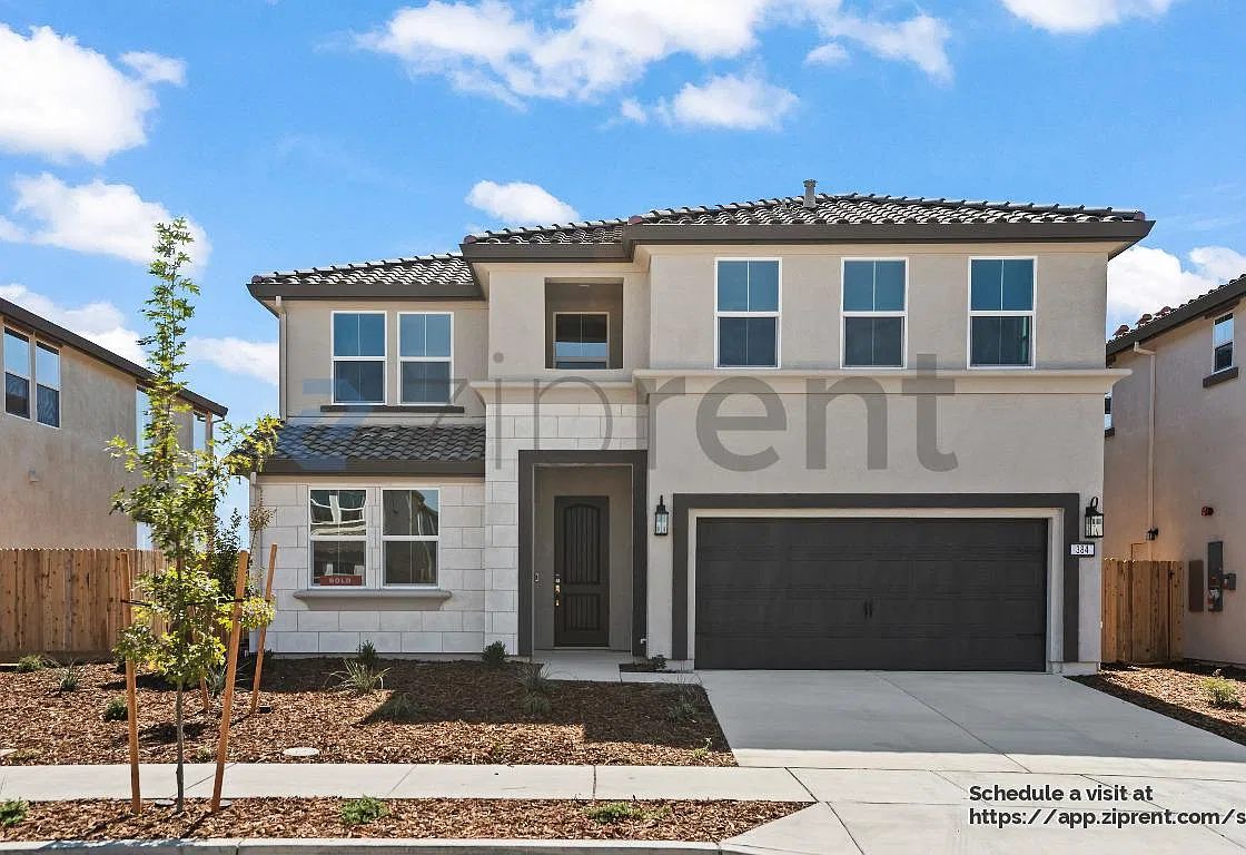 5 bed, 2825 sqft, $3,500 — Photo 1