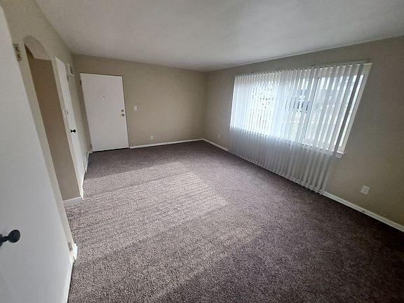 4th image of 2131 21st Ave APT 6