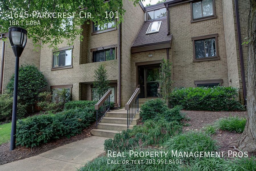 1st image of 1645 Parkcrest Cir APT 101