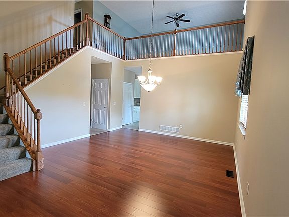2nd image of 18274 River Valley Blvd