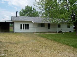 3311 Selmaville Rd, Salem, IL 62881