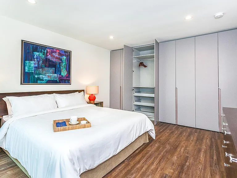 938 N San Vicente Blvd #13 — Photo 8