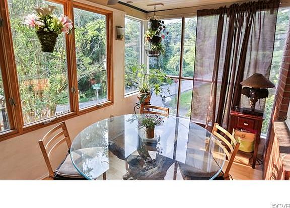 5th image of 221 Bland St