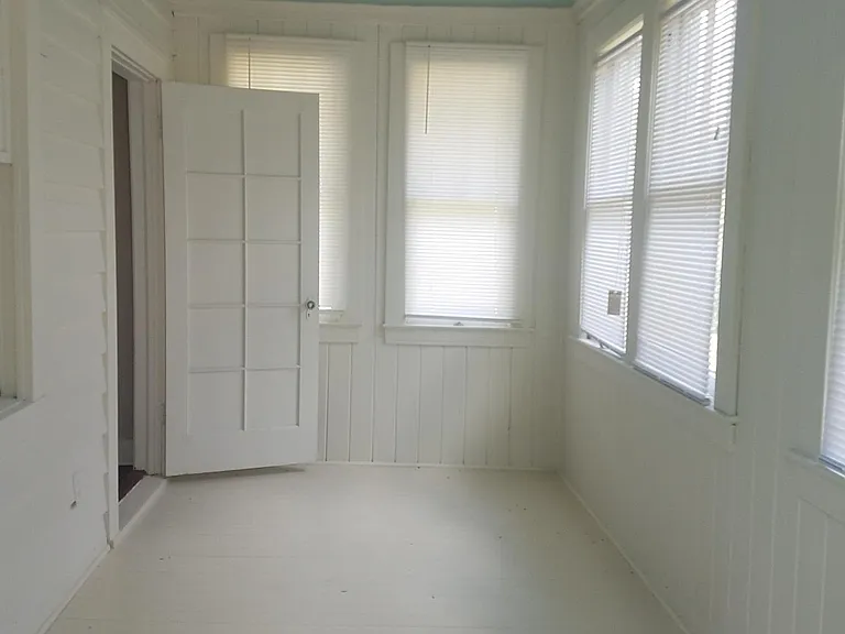 205 E 44th St — Photo 3