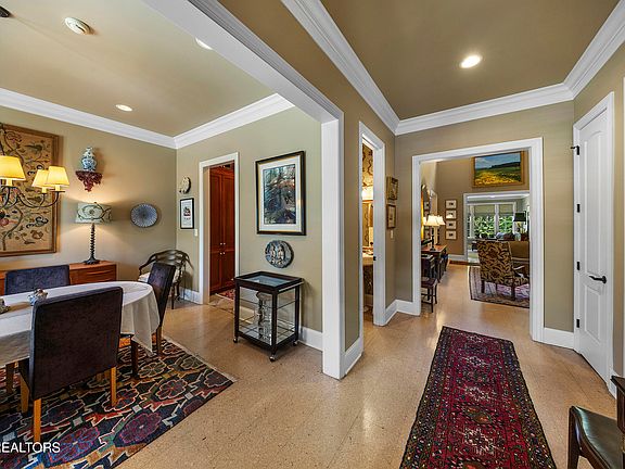 4th image of 1424 Villa Forest Way