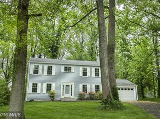 6636 Haycock Rd, Falls Church, VA 22043