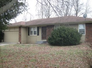 2626 W Blackburn Dr, Springfield, MO 65807