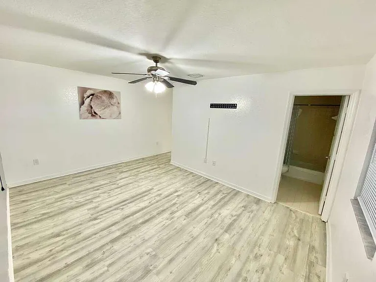 18951 SW 113th Pl — Photo 1