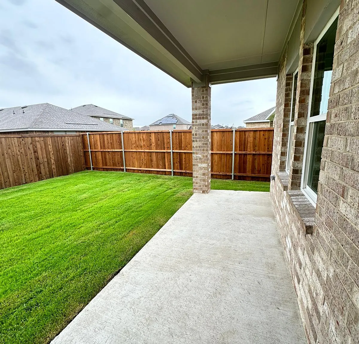 4 bed, 1912 sqft, $2,890 — Photo 4