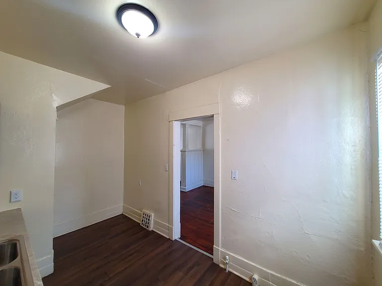 418 Sunnyside Ave — Photo 7