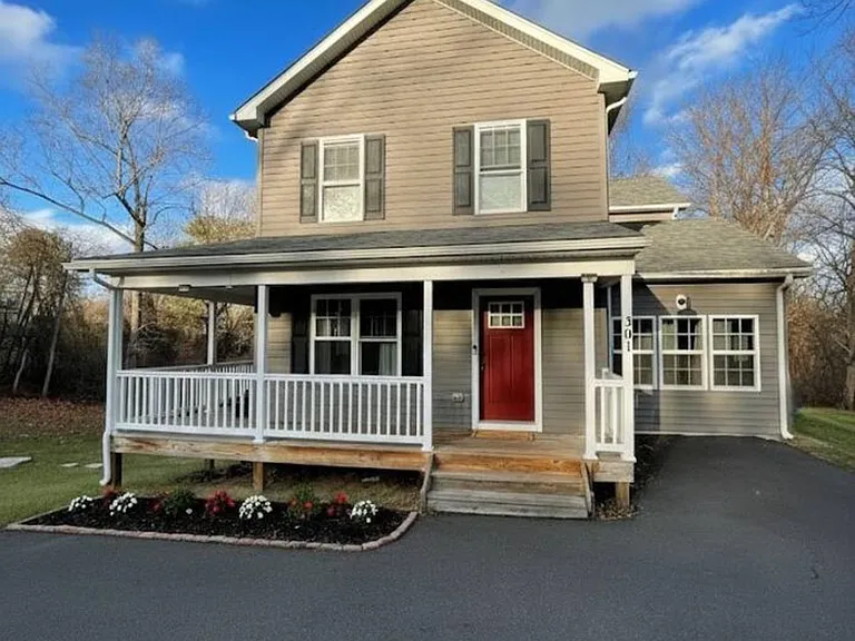 301 Rollason Dr — Photo 1