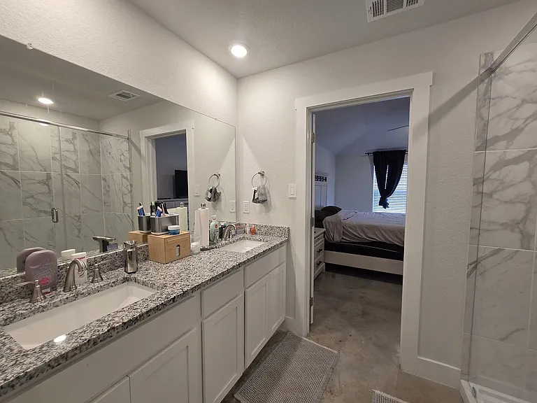 1051 Lexington Dr — Photo 14