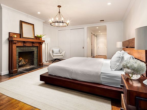 4th image of 463 W 22nd St #A