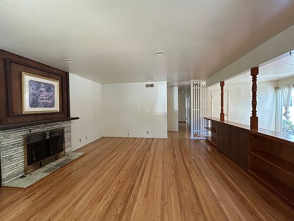 3rd image of 2165 Chesley Dr
