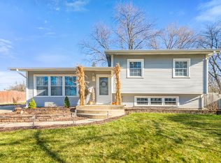 4 N Bereman Rd, Montgomery, IL 60538