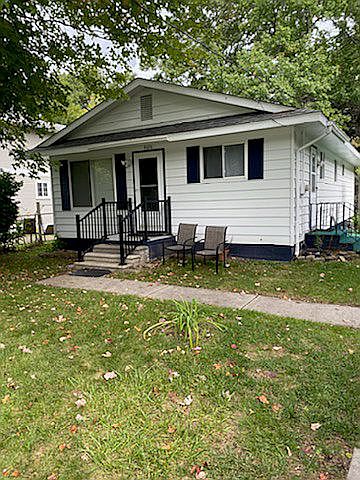 1st image of 4070 La Forest Dr