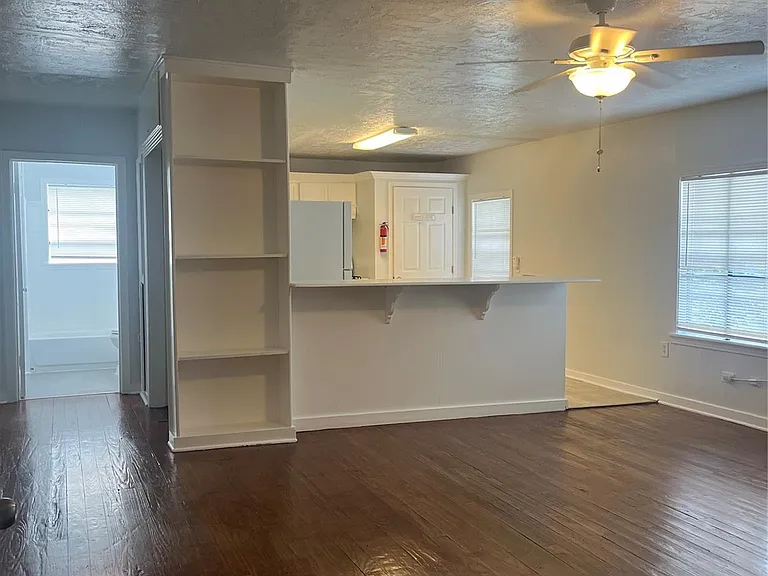 5537 Bataan Rd #B — Photo 8