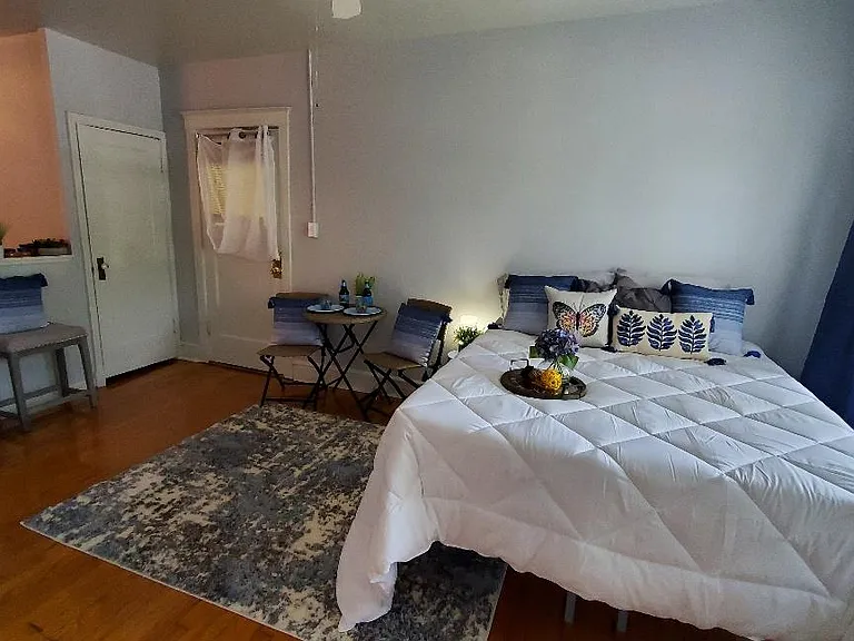 4433 Pershing Ave #101 — Photo 6