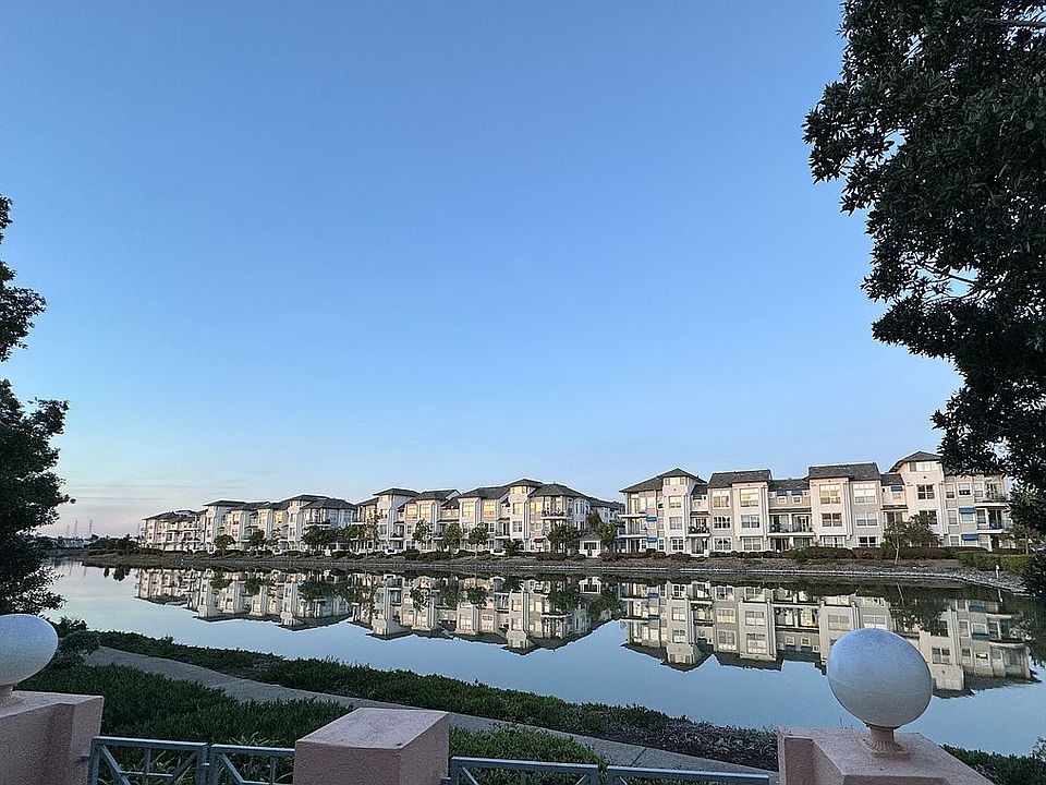 2nd image of 735 Mediterranean Ln