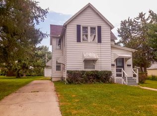 840 W Avon St, Freeport, IL 61032