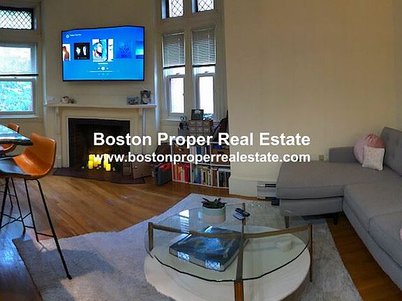 195 Commonwealth Ave. #7 Boston - Back Bay Unit Photo 2 (1)