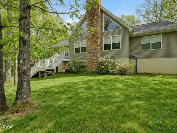 127 Robin Way, Lackawaxen, PA 18435