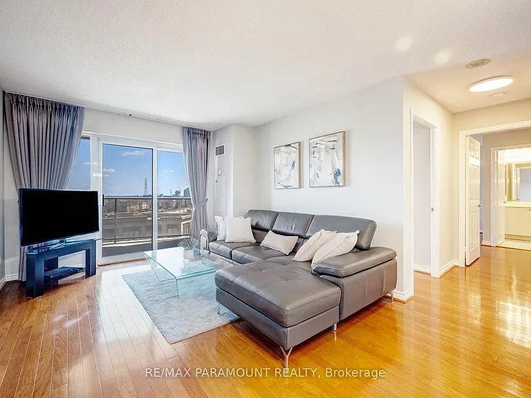 25 Kingsbridge Garden Cir #616 — Photo 23