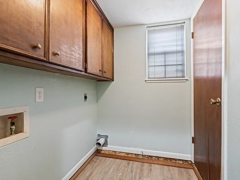 9313 Evening Star Ln — Photo 9